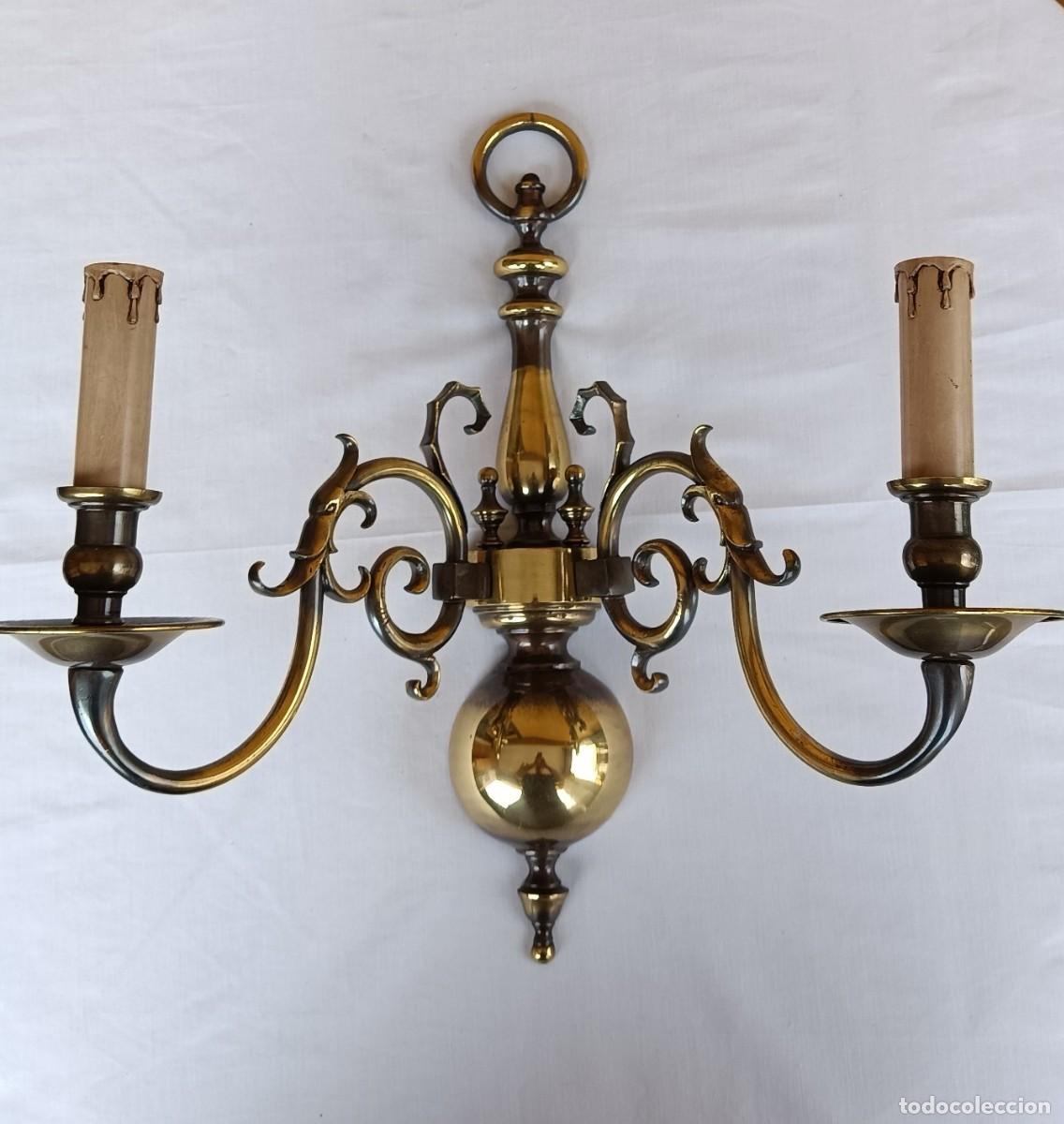 Antig&uuml;edades: APLIQUE DOS LUCES LATON ANTIGUO - Foto 1