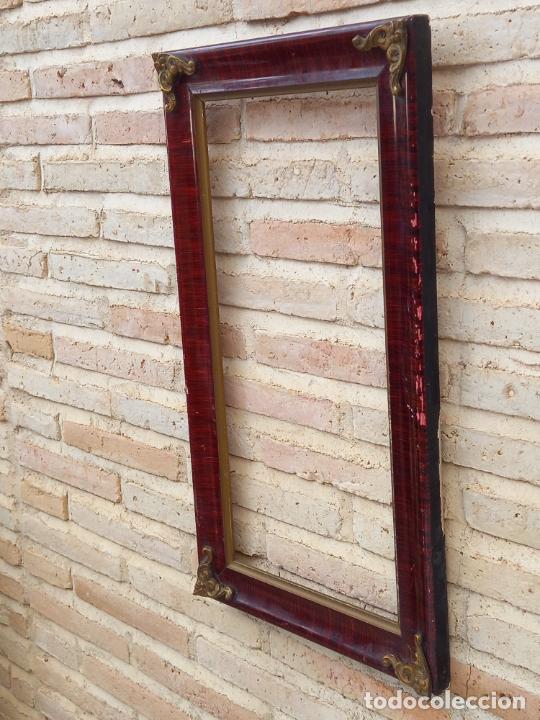 Antig&uuml;edades: MARCO ANTIGUO DE MADERA - ADORNOS EN BRONCE.. - Foto 5