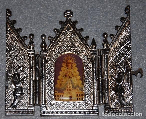 Antig&uuml;edades: CAPILLA TRIPTICO CON LA IMAGEN DE NUESTRA SE&Ntilde;ORA DEL ROCIO - Foto 1