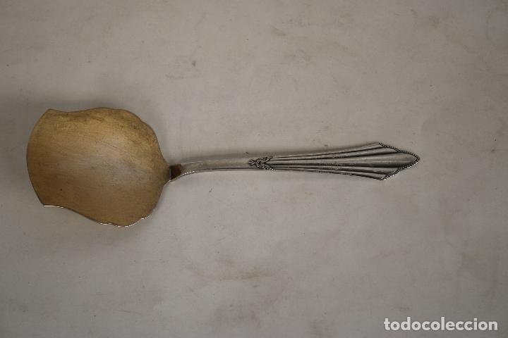 Antig&uuml;edades: pala de servir plateada - Foto 1