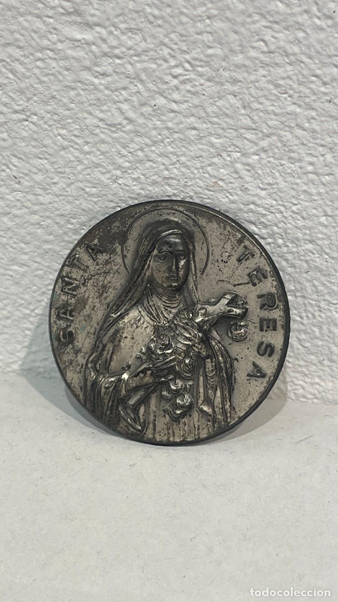 Antig&uuml;edades: MEDALLA SANTA TERESA - Foto 1