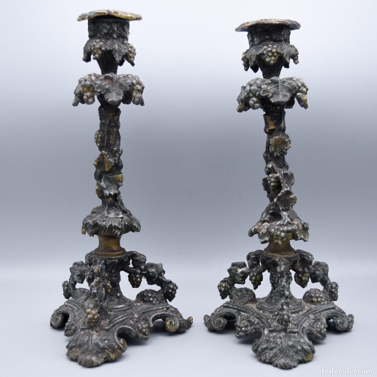 Antig&uuml;edades: Candeleros antiguos de bronce - Foto 3