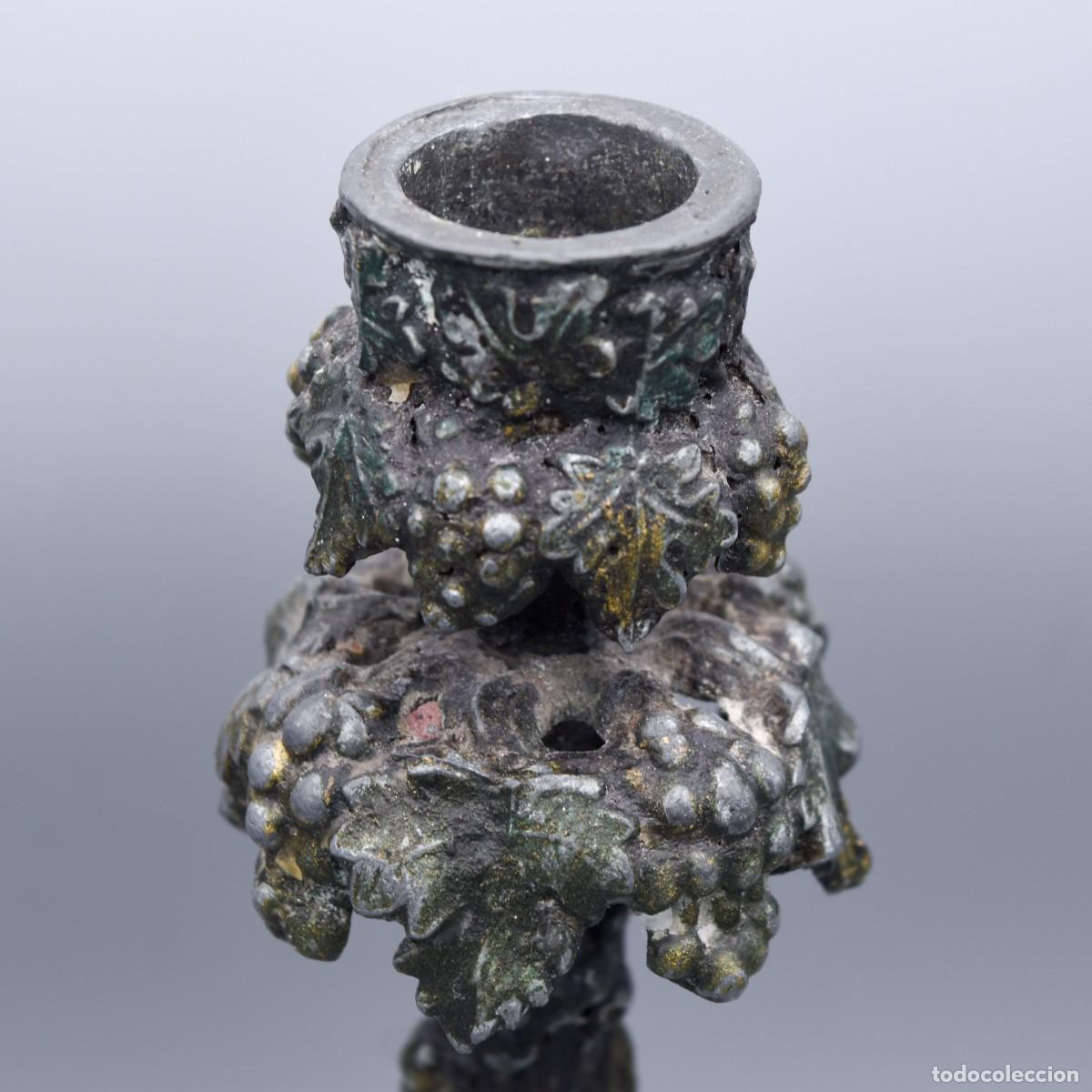 Antig&uuml;edades: Candeleros antiguos de bronce - Foto 4
