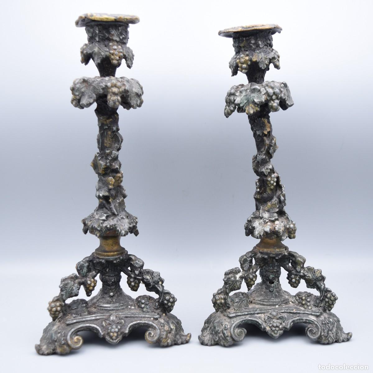 Antig&uuml;edades: Candeleros antiguos de bronce - Foto 7