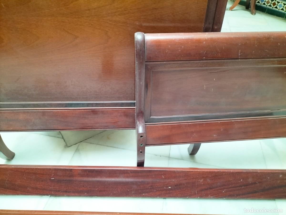 Antig&uuml;edades: Cama de caoba del siglo XX - Foto 2