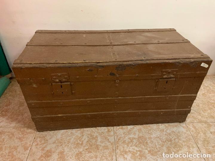 Antig&uuml;edades: Antiguo baul o arcon en madera. Mide 82x41x41cms - Foto 6