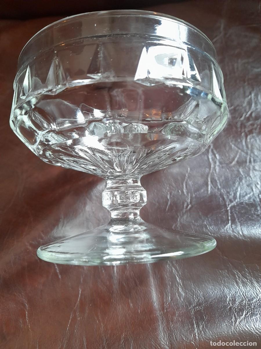 Antig&uuml;edades: Copa de postre tallada de cristal antiguo - Foto 3