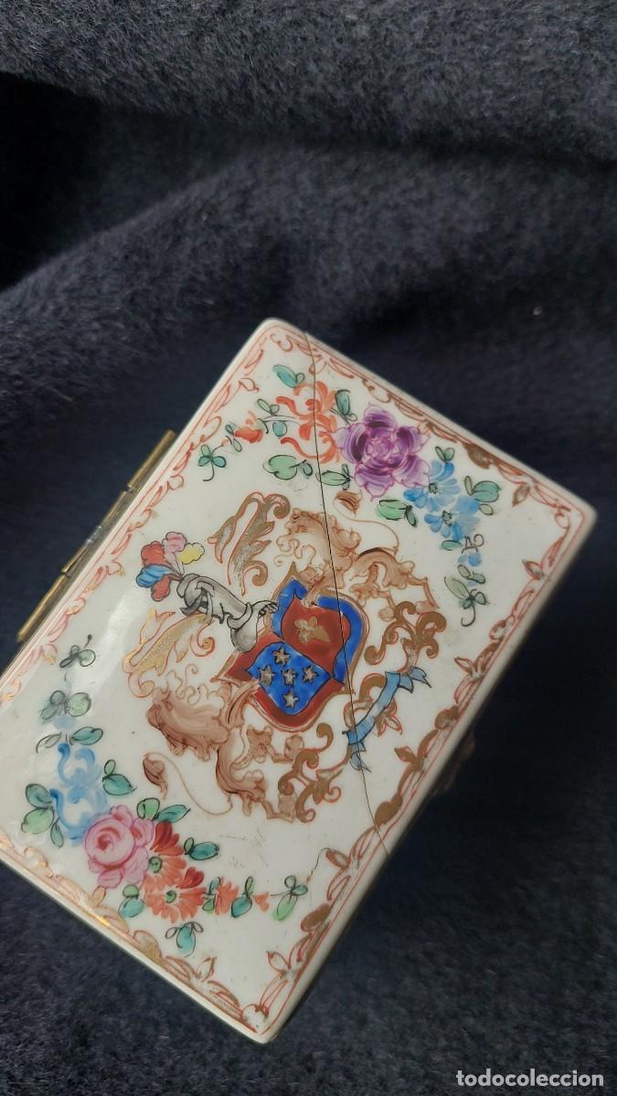 Antig&uuml;edades: Caja de porcelana decorada a mano - Foto 3