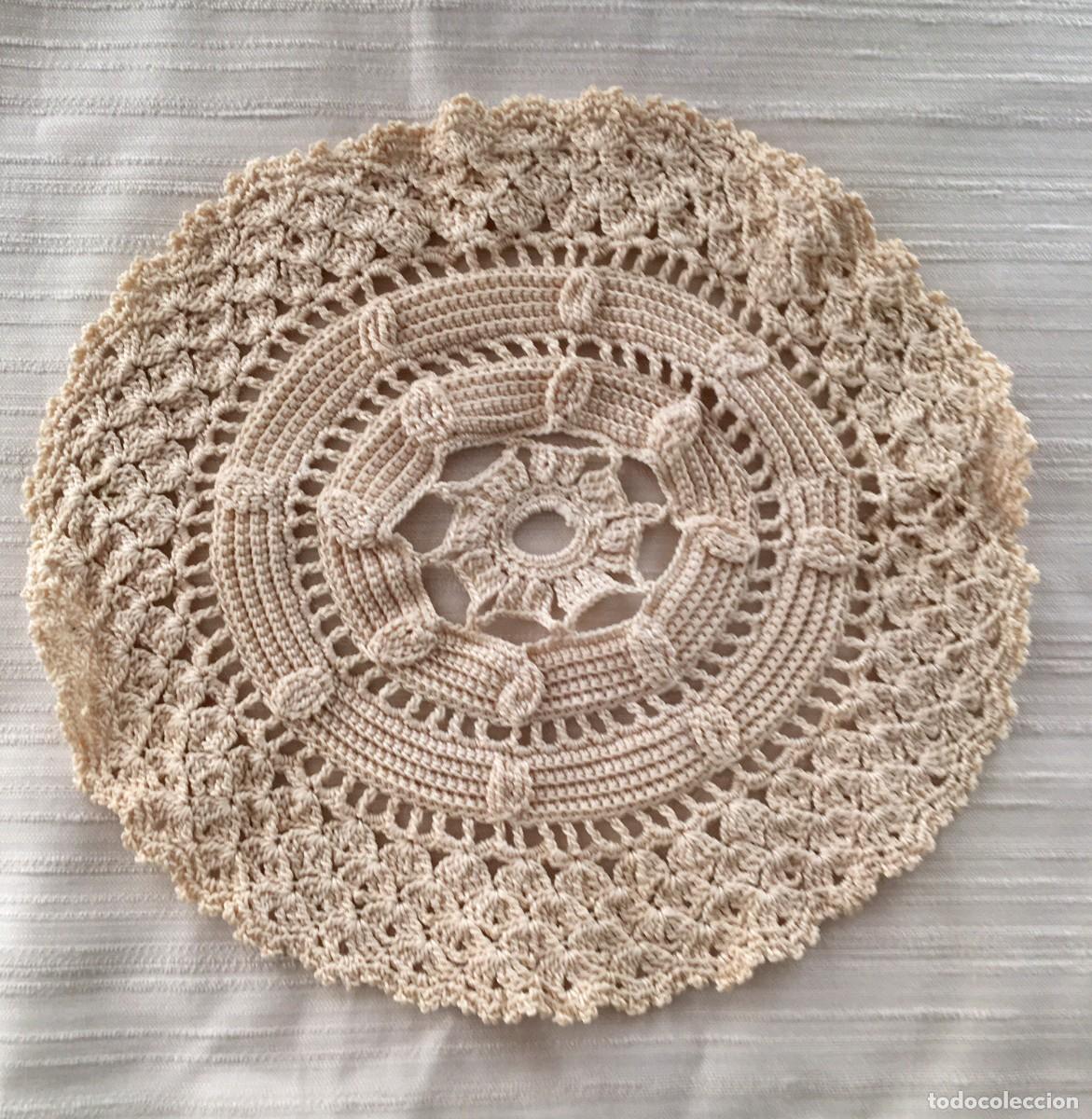 Antig&uuml;edades: Tapete antiguo de crochet - Foto 1