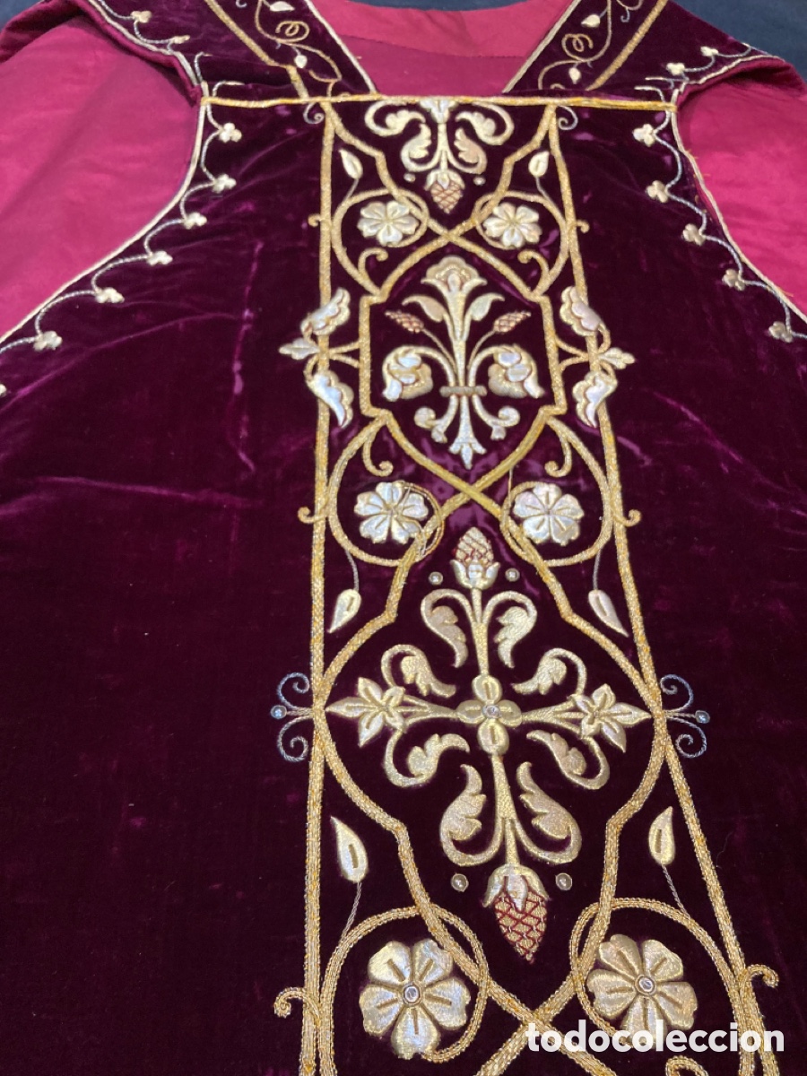 Antig&uuml;edades: Casulla bordada en oro - Foto 3