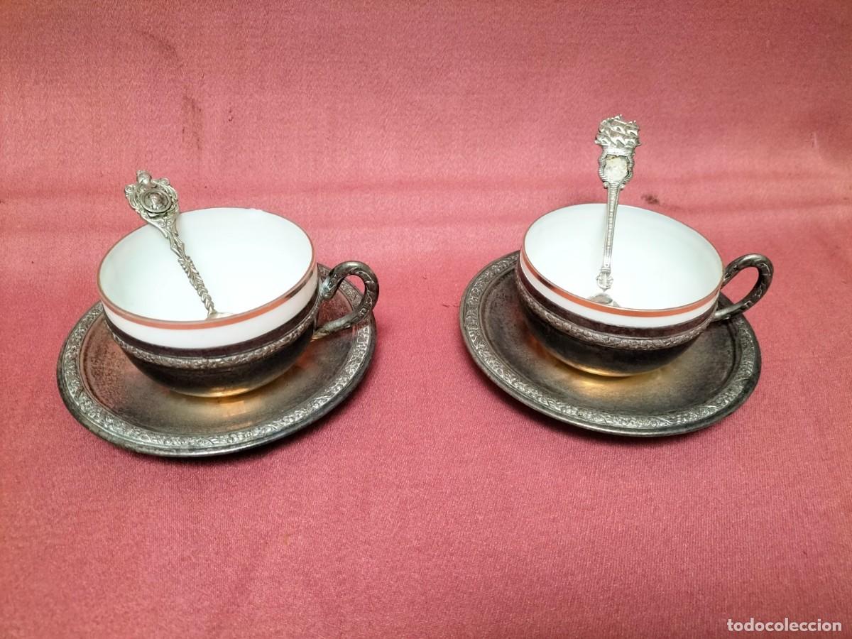 Antig&uuml;edades: Bonita pareja de tazas de opalina - Foto 1