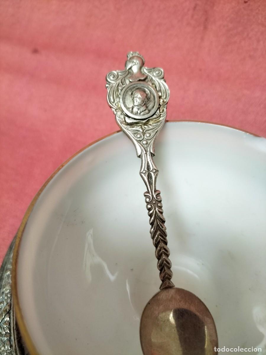 Antig&uuml;edades: Bonita pareja de tazas de opalina - Foto 2