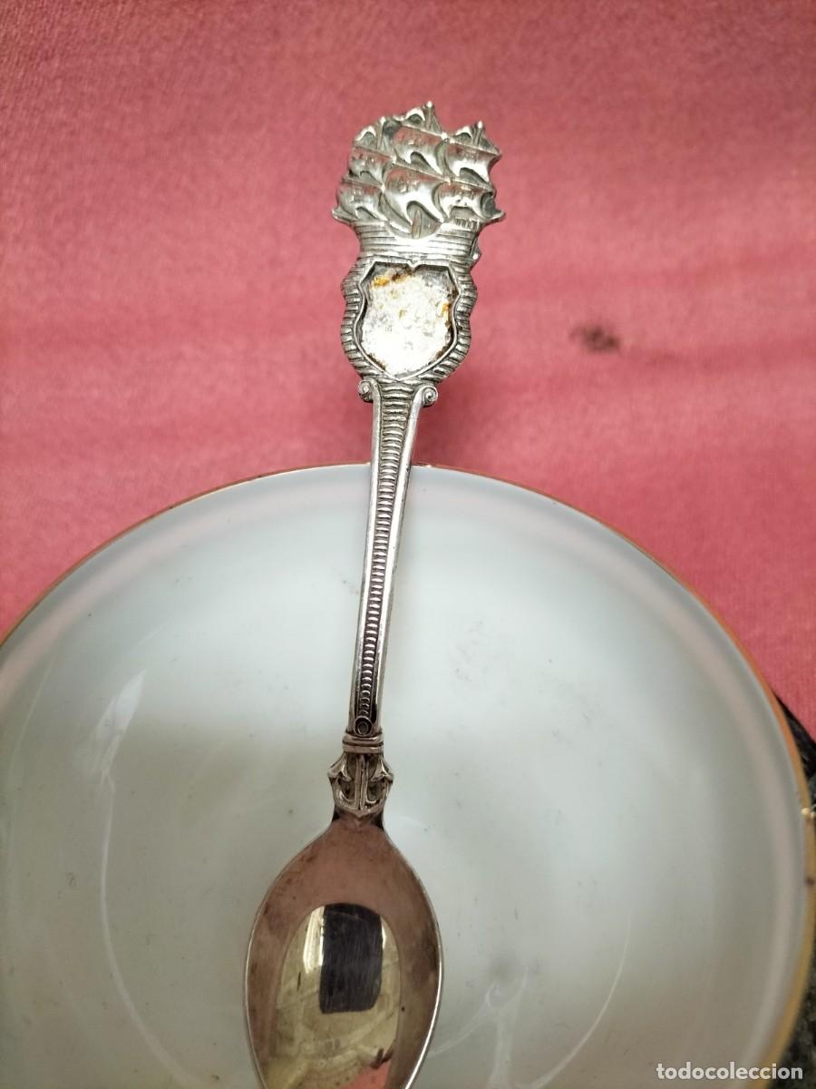Antig&uuml;edades: Bonita pareja de tazas de opalina - Foto 3
