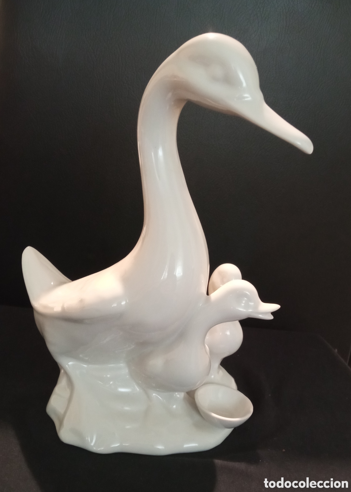 Antiguidades: GRAN FIGURA FAMILIA DE CISNES. PATOS VINTAGE