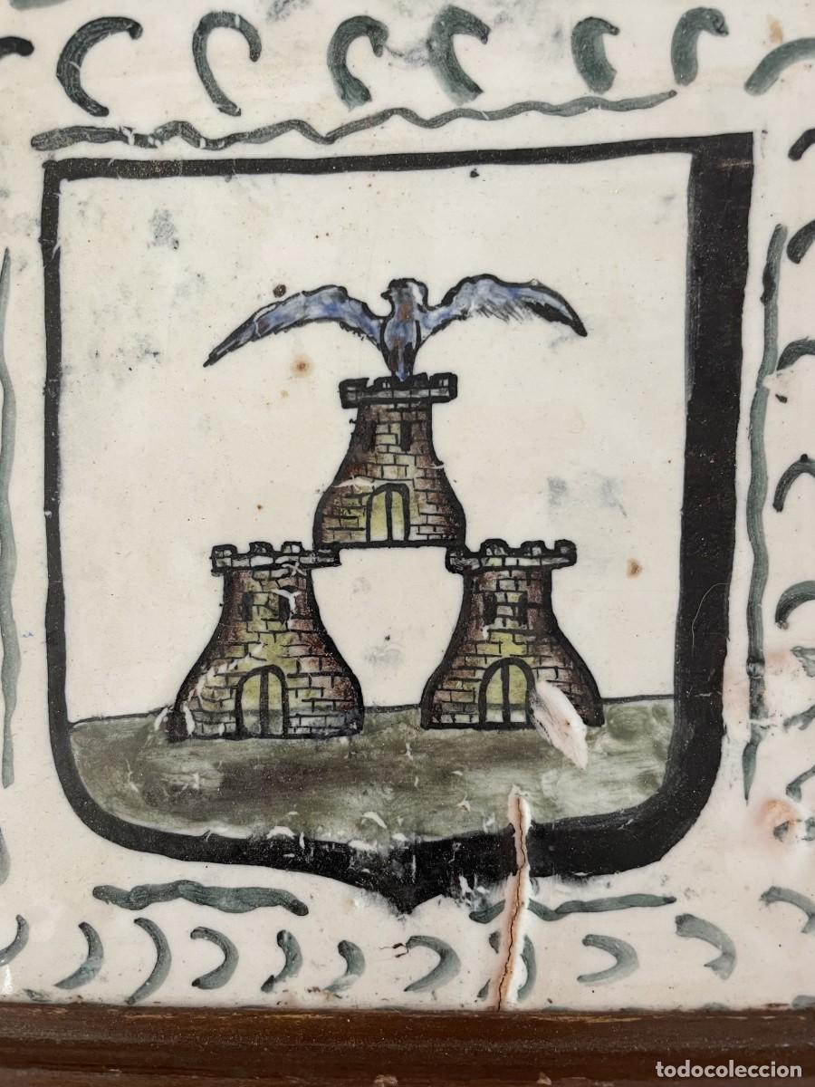 Antig&uuml;edades: Azulejo Escudo Albacete - Foto 2