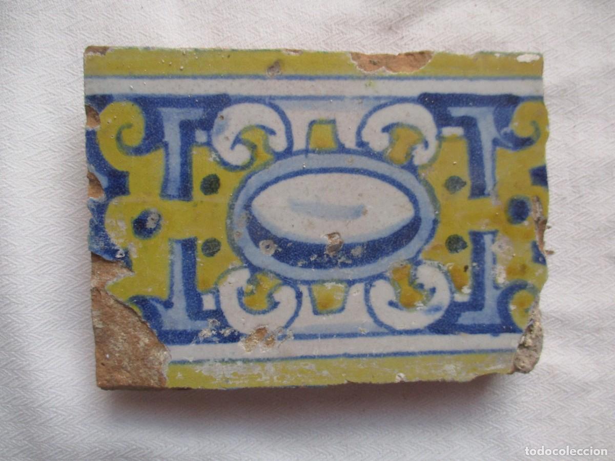 Antig&uuml;edades: Azulejo de Talavera siglo XVI - Foto 1