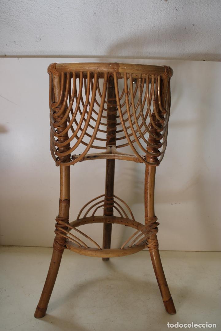 Antig&uuml;edades: macetero de mimbre - Foto 2