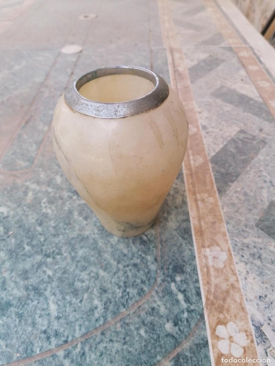 Antig&uuml;edades: Antiguo jarron marmol peque&ntilde;o - Foto 2