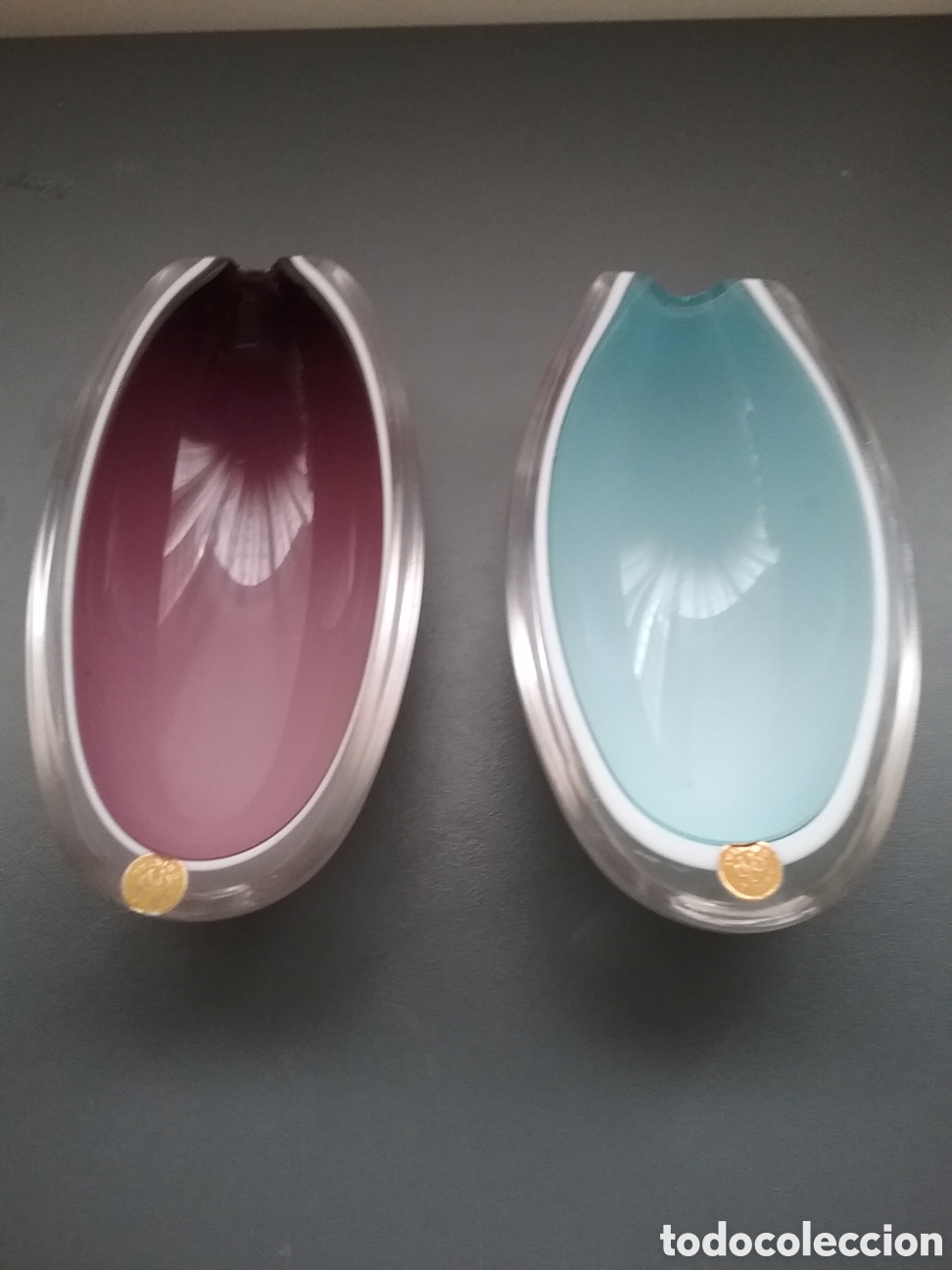 Antiques: Pareja ceniceros en forma de petalos en cristal.