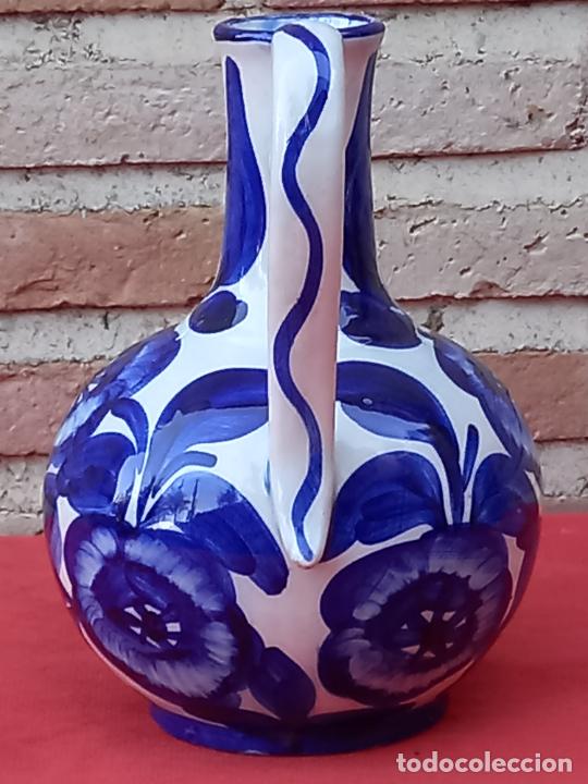 Antig&uuml;edades: TETERA EN CERAMICA VIDRIADA DE MANISES. - Foto 4