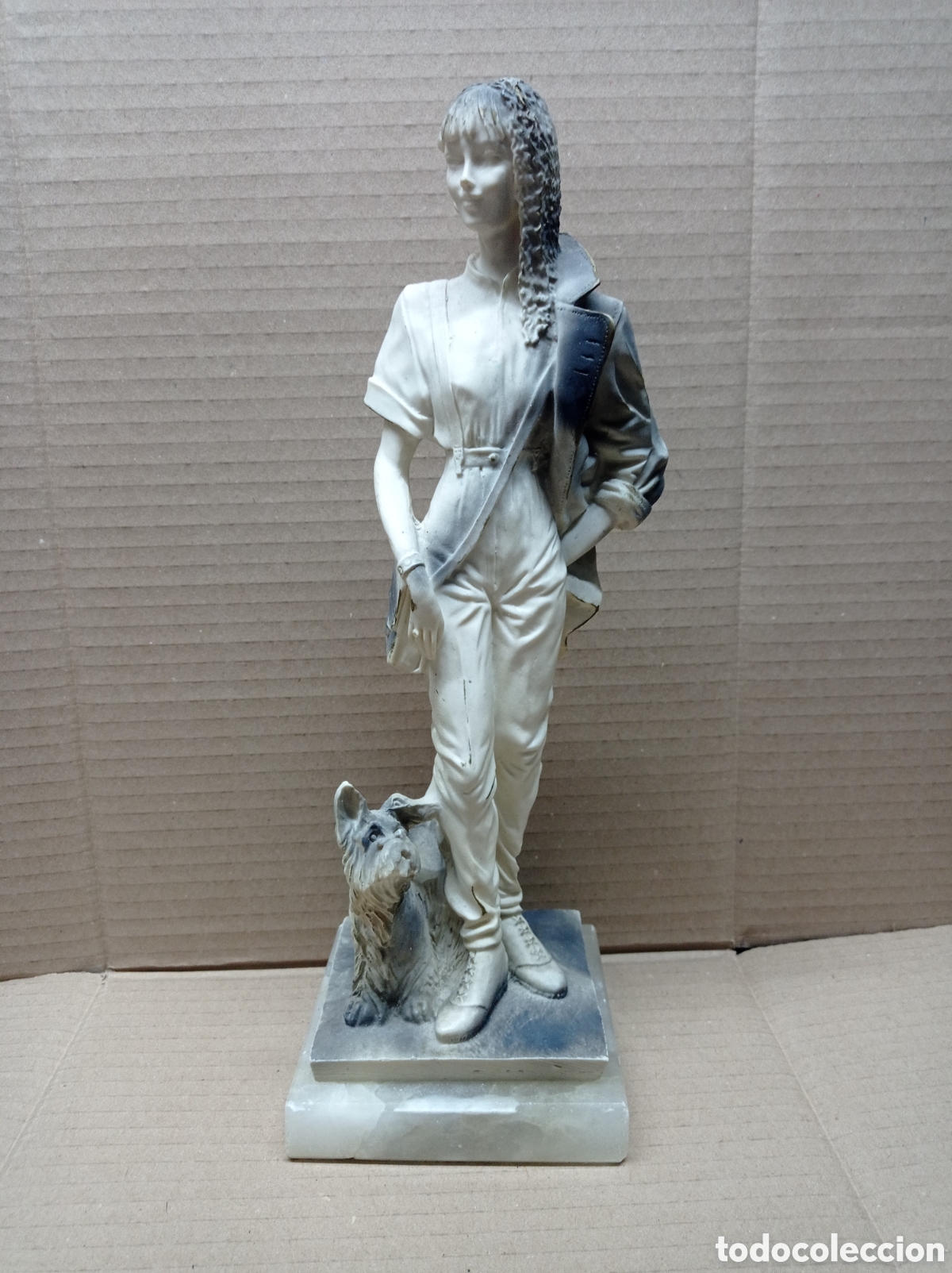 Antig&uuml;edades: Figura mujer con un perro - Foto 2