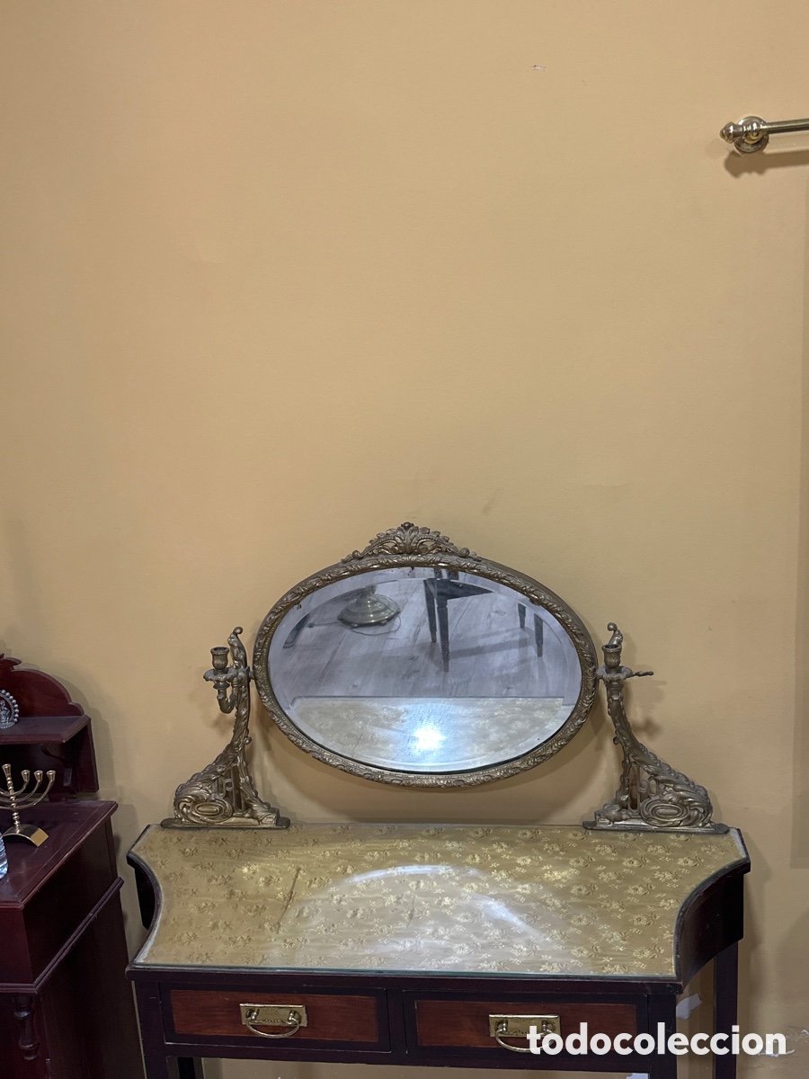 Antig&uuml;edades: Tocador antiguo con espejo - Foto 2