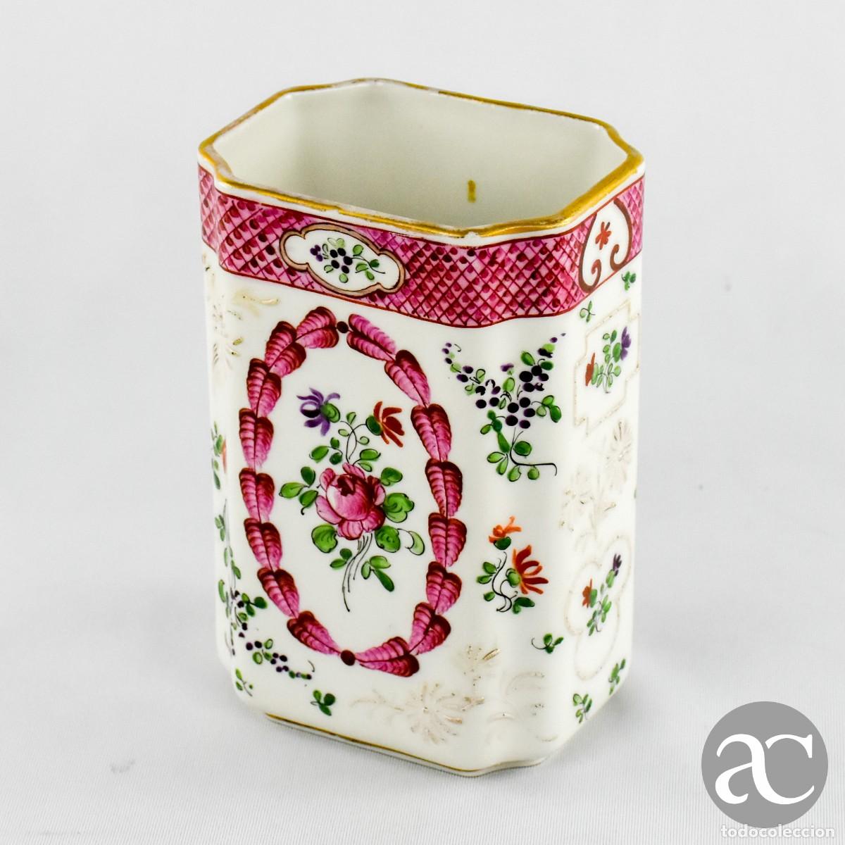 Antig&uuml;edades: Jarra retangular porcelana de Paris Samson com esmaltes em relevo, s&eacute;c. XIX - Foto 3