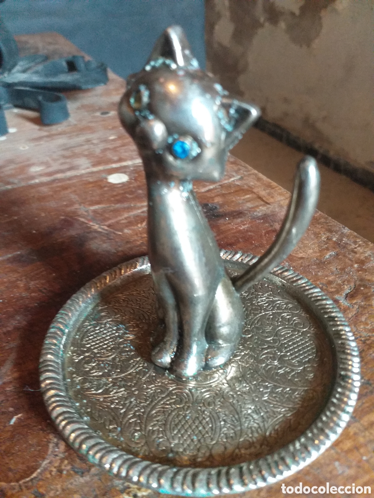 Antig&uuml;edades: Figura de bronce Gato en plato de bronce - Foto 1
