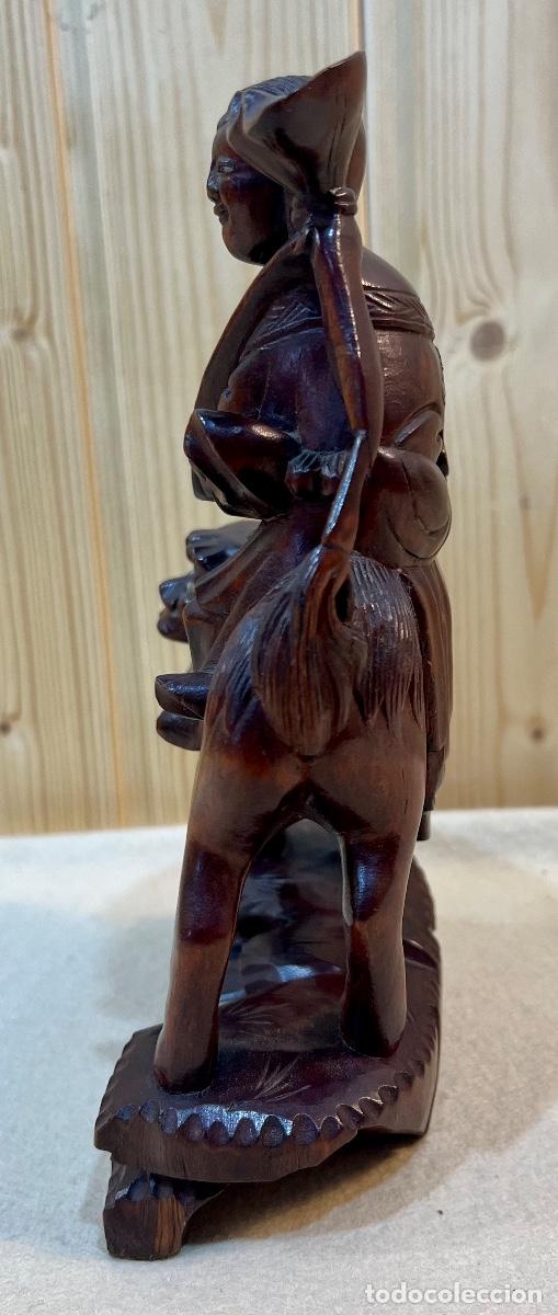 Antig&uuml;edades: Talla china de madera - Foto 2