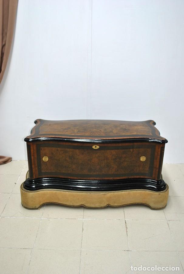 Antig&uuml;edades: ARCA O BA&Uacute;L ESTILO NAPOLE&Oacute;N - Foto 3