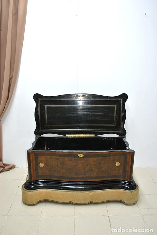Antig&uuml;edades: ARCA O BA&Uacute;L ESTILO NAPOLE&Oacute;N - Foto 4