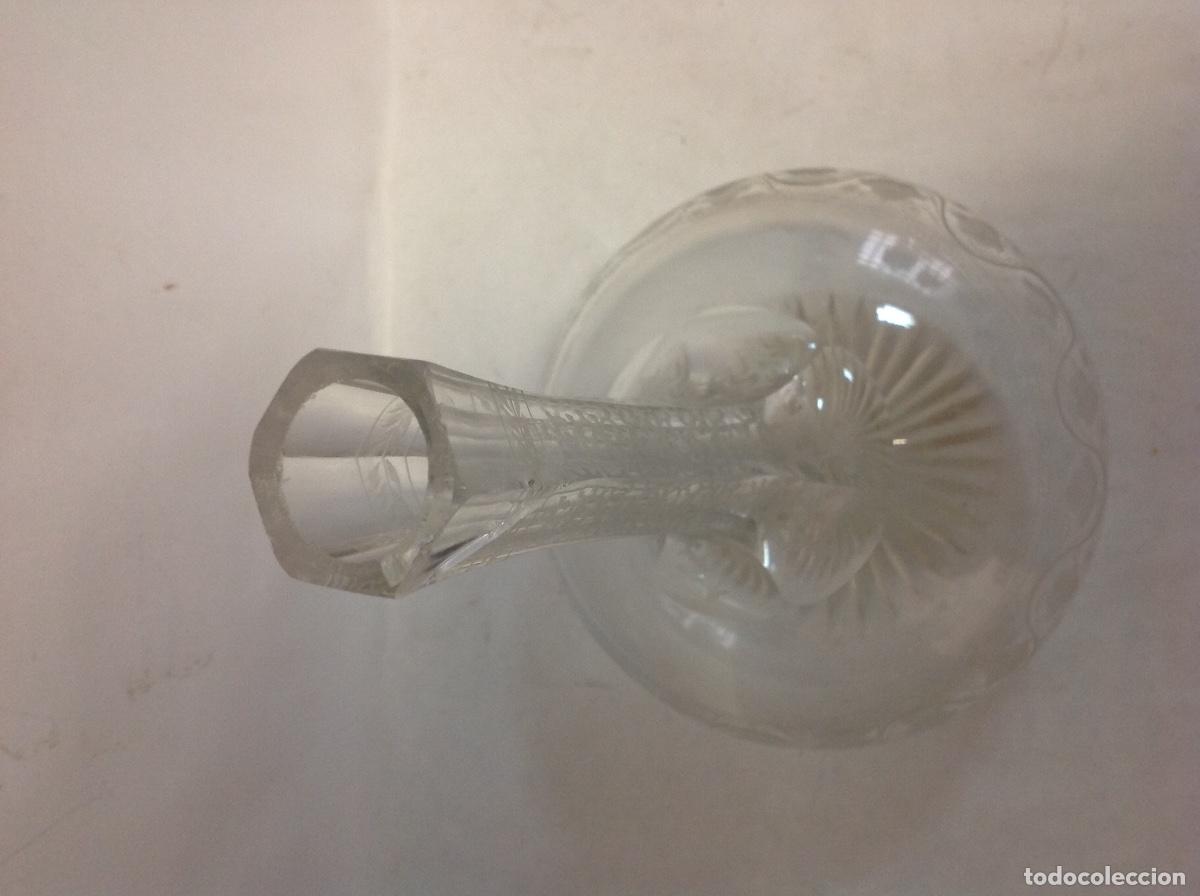 Antig&uuml;edades: Frasca de cristal tallado - Foto 3