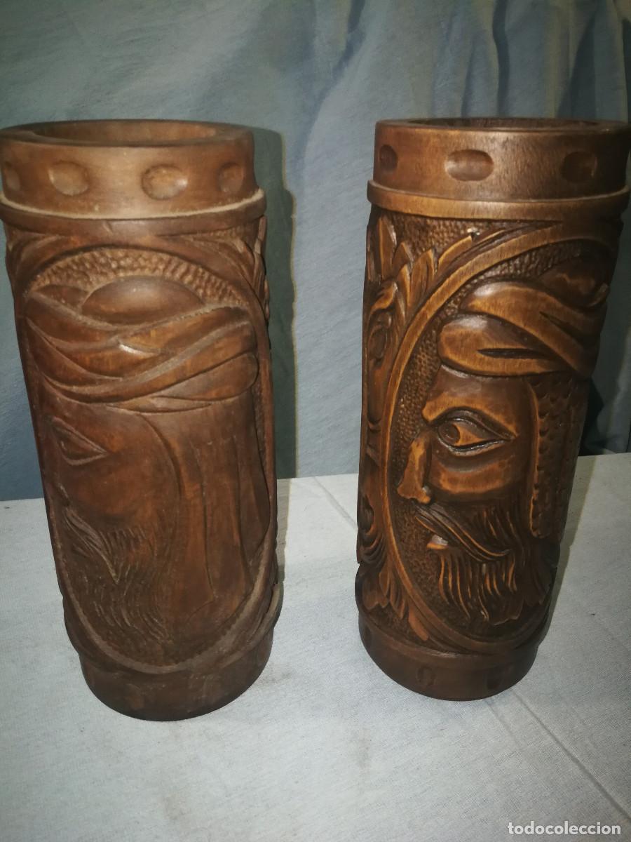 Antig&uuml;edades: 2 jarrones de madera tallados - Foto 2
