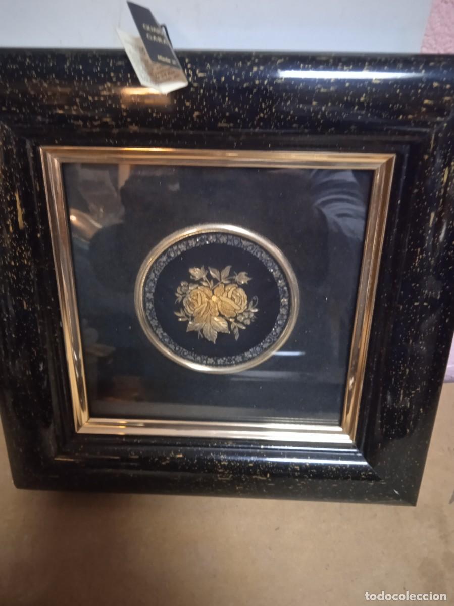 Antig&uuml;edades: Marco grande damasquinado en oro - Foto 1