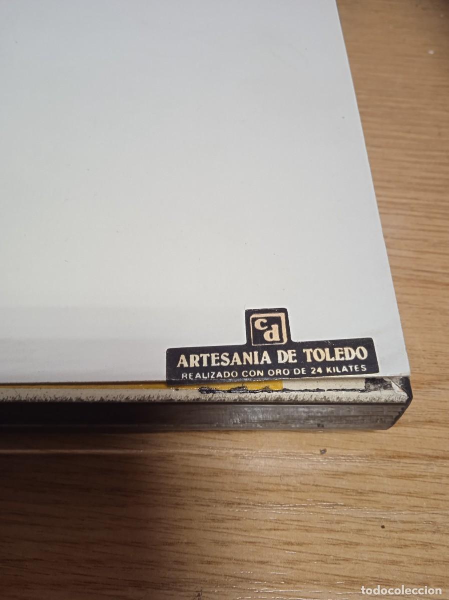 Antig&uuml;edades: Marco grande damasquinado en oro - Foto 2