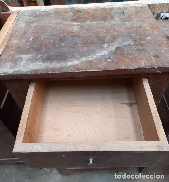 Antig&uuml;edades: MESILLA ANTIGUA DE MADERA - Foto 3
