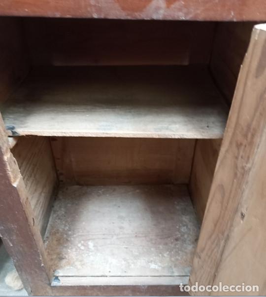 Antig&uuml;edades: MESILLA ANTIGUA DE MADERA - Foto 5