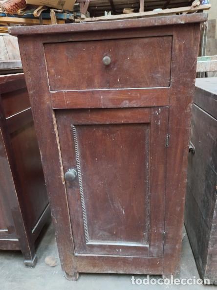 Antig&uuml;edades: MESILLA ANTIGUA DE MADERA - Foto 6