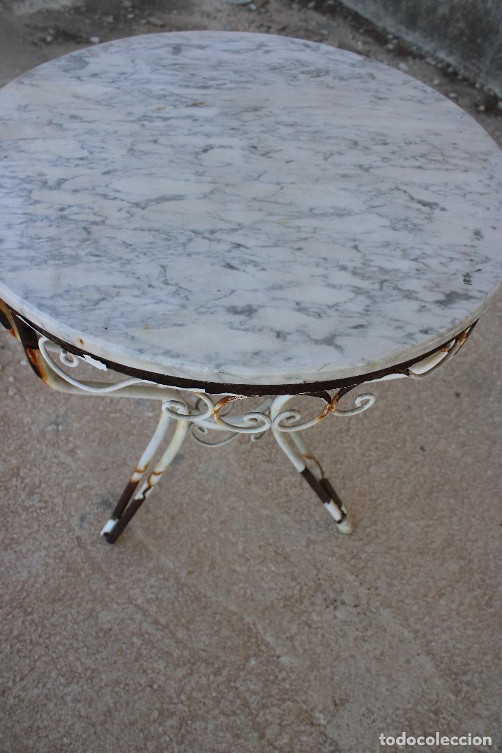 Antig&uuml;edades: mesa de jardin en hierro y marmol - Foto 5