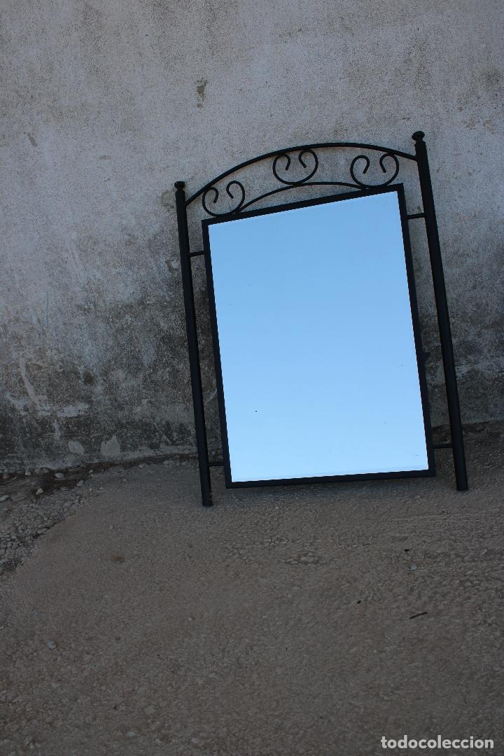 Antig&uuml;edades: espejo de hierro forja - Foto 3