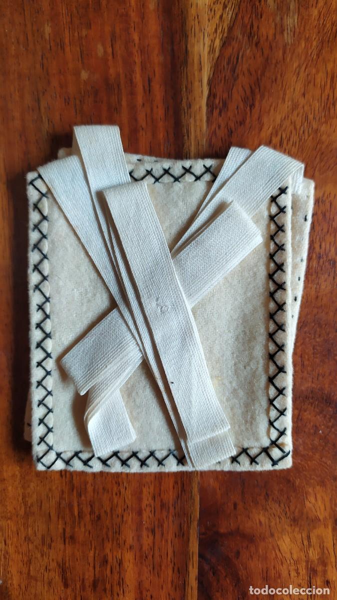 Antig&uuml;edades: ESCAPULARIO DE FIELTRO BLANCO - Foto 2