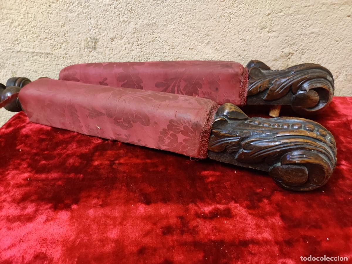 Antig&uuml;edades: Pareja brazos de sofa - Foto 1