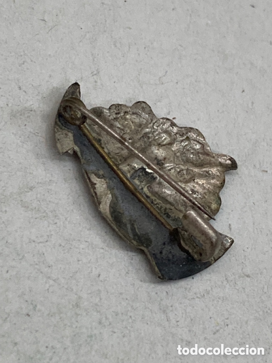 Antig&uuml;edades: Broche met&aacute;lico religioso/B01 - Foto 2