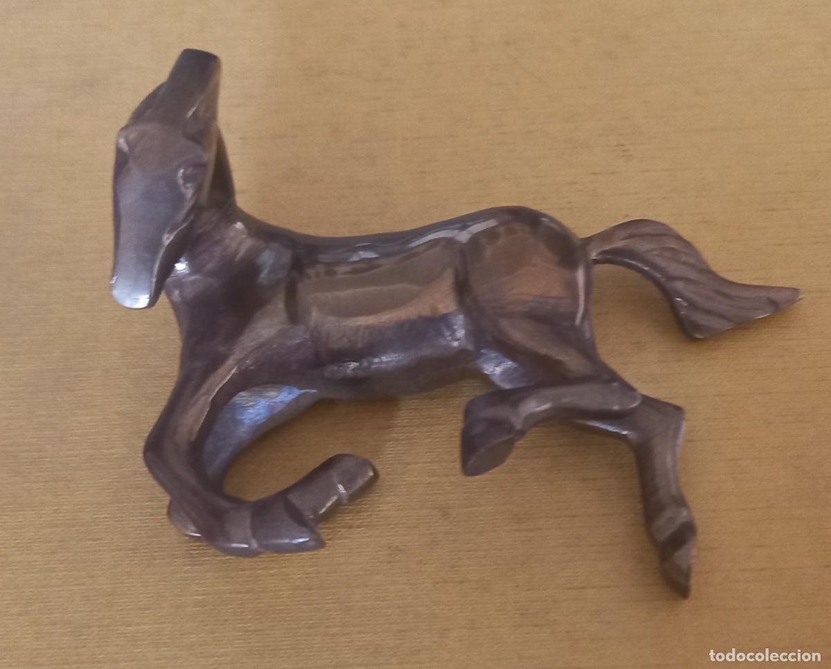 Antig&uuml;edades: Figura de caballo en bronce - Foto 2