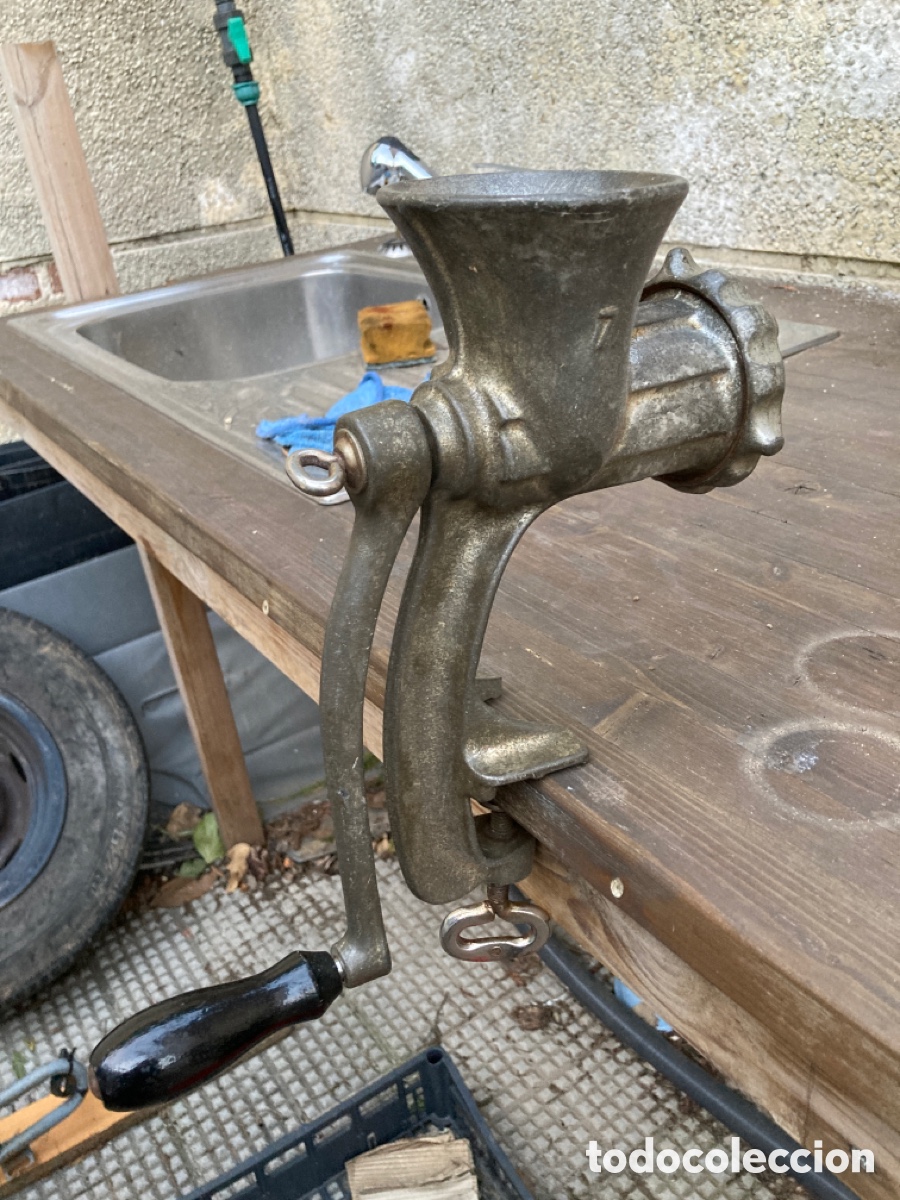 Antig&uuml;edades: Picadora de carne manual - Foto 1