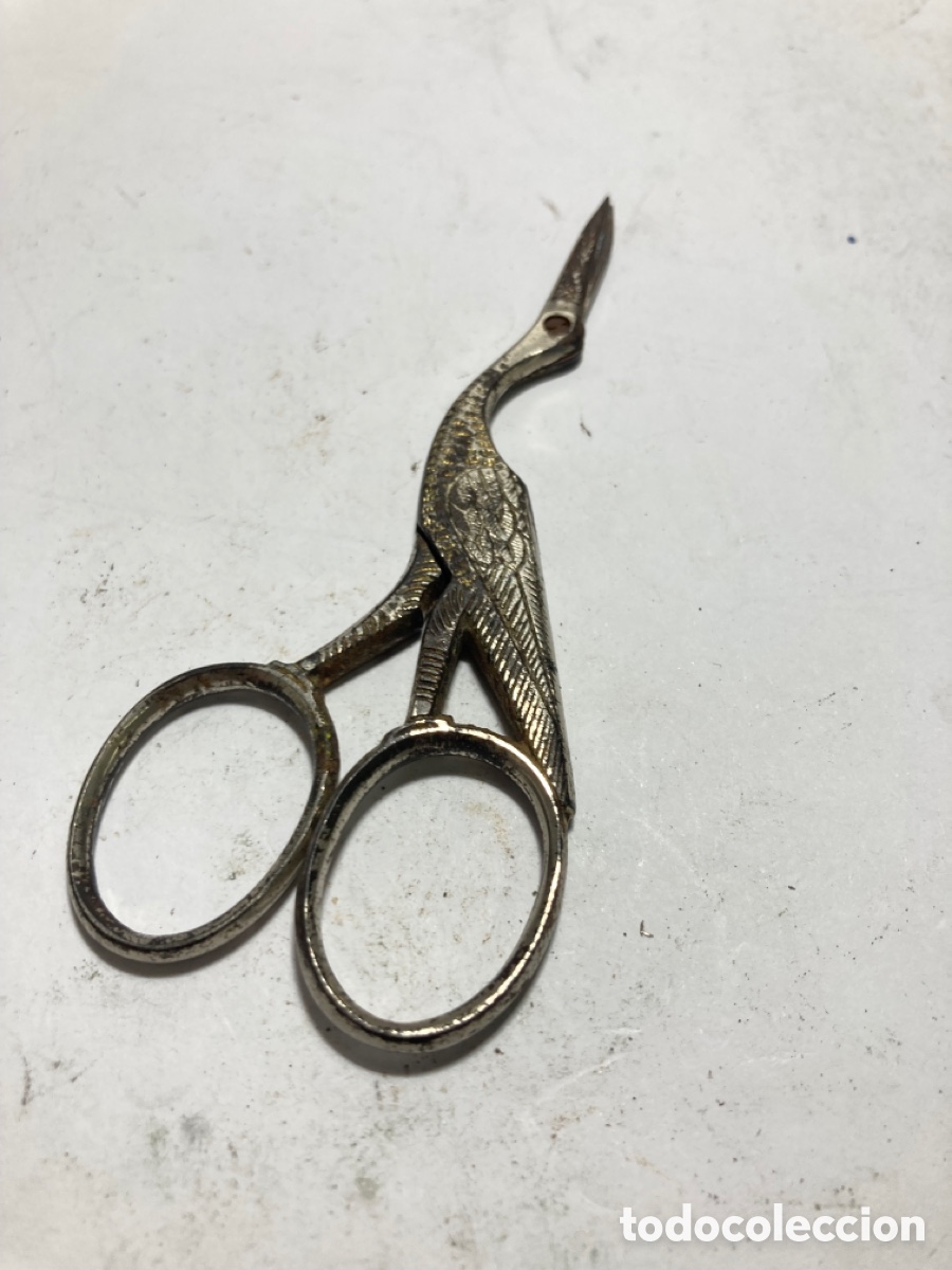 Antiguidades: Tijera antigua de cig&uuml;e&ntilde;a en forma de p&aacute;jaro. 1900 - 1920