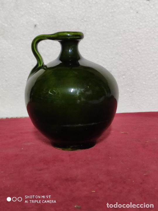 Antig&uuml;edades: peque&ntilde;a perula esmaltada verde 15 cm - Foto 3