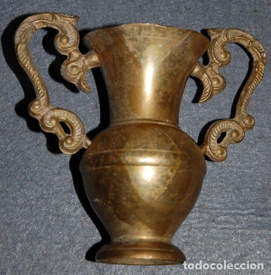 Antig&uuml;edades: ANTIGUO JARRON DECORATIVO DE BRONCE - Foto 1