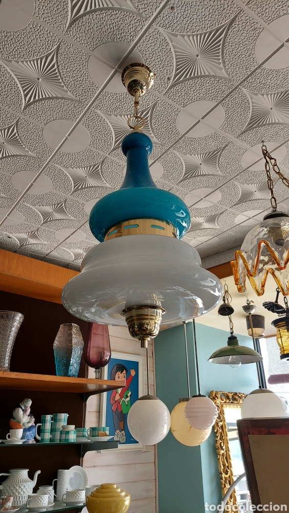 Antig&uuml;edades: L&aacute;mpara de techo opalina turquesa y blanco. Circa 1960 - Foto 2