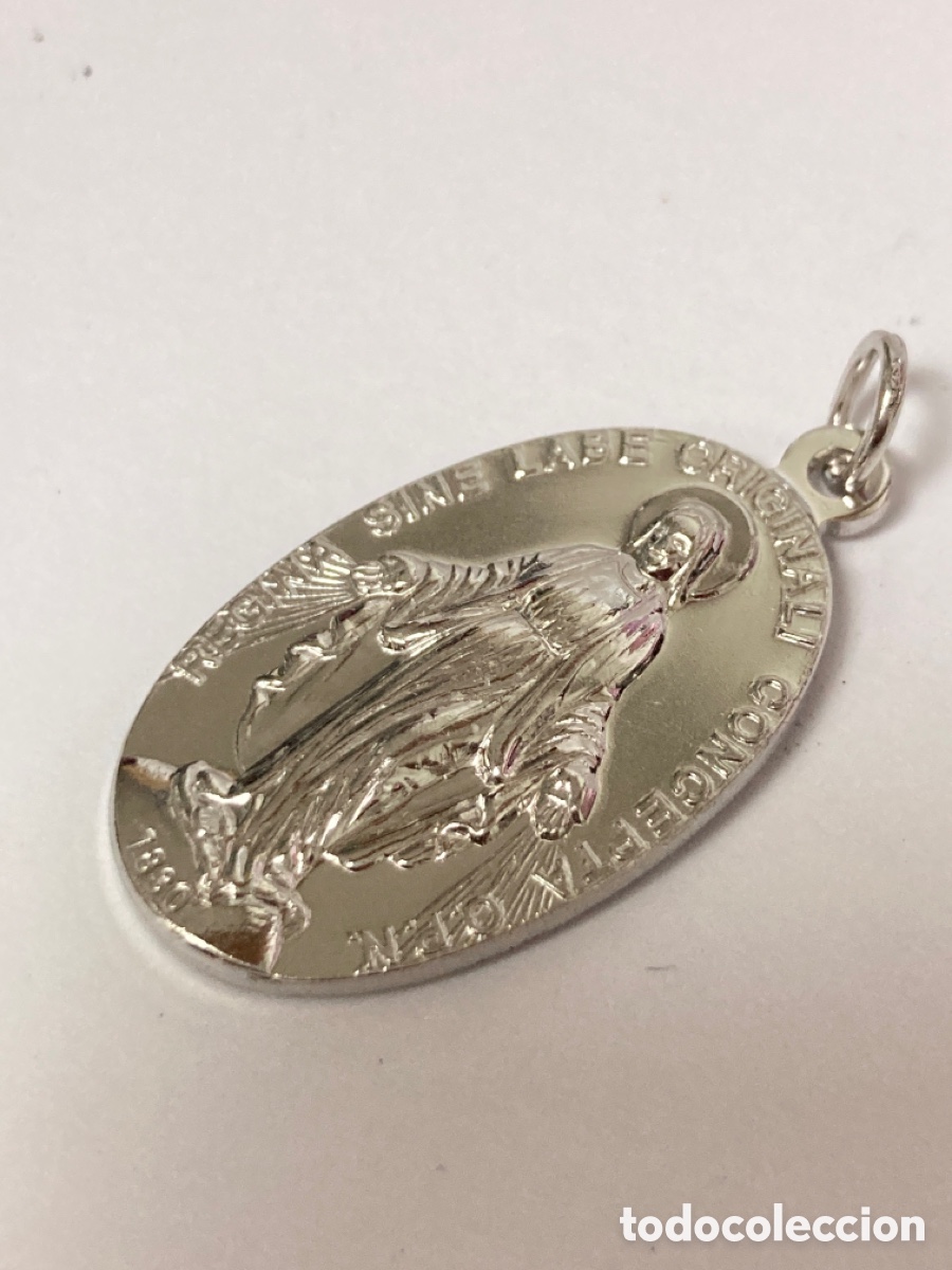 Antig&uuml;edades: Medalla de plata de la Virgen / C06 - Foto 2